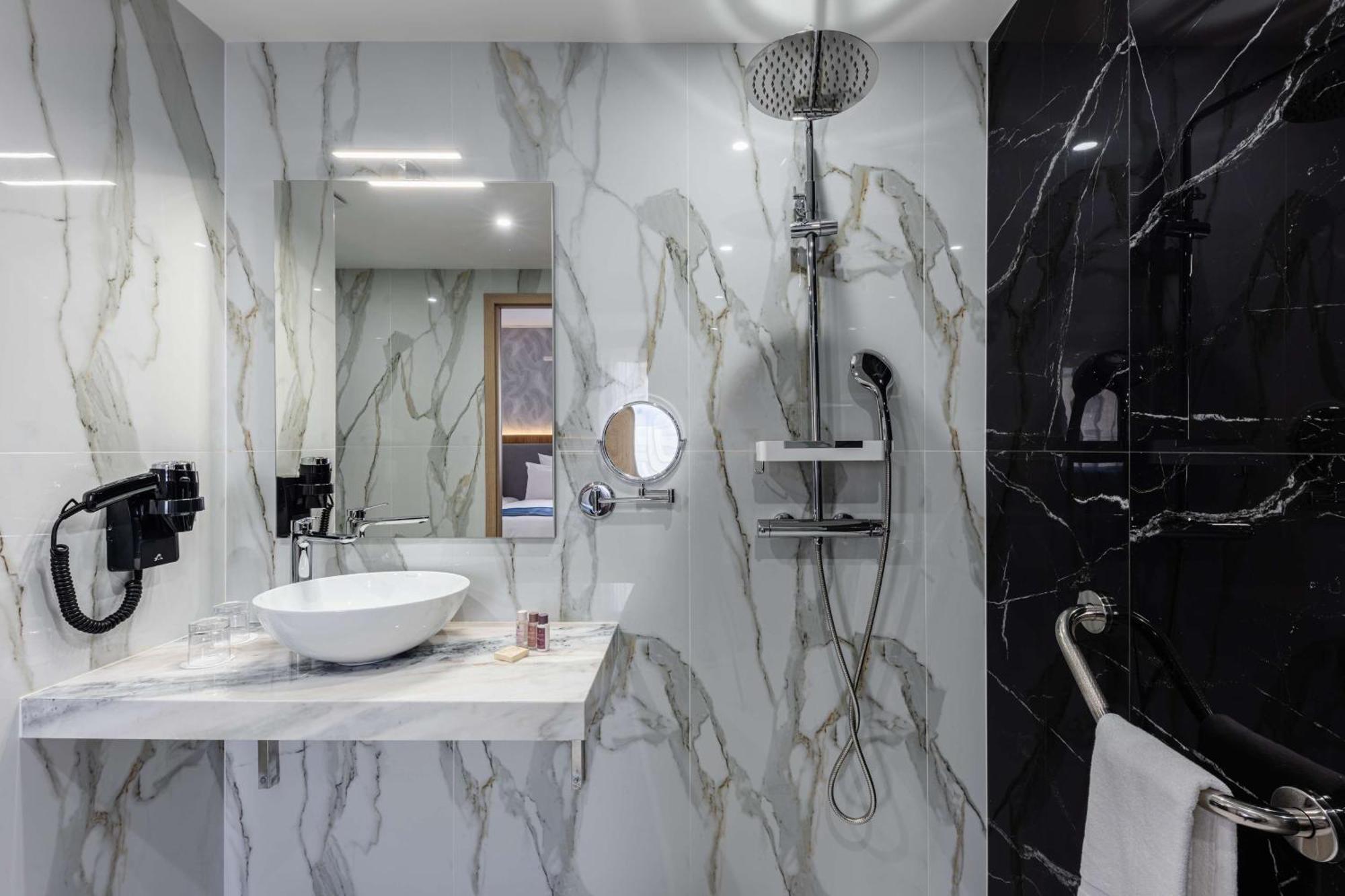 Brit Hotel Privilege Paris Rosny-Sous-Bois Ngoại thất bức ảnh