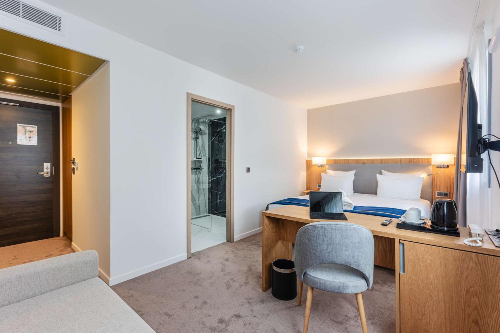 Brit Hotel Privilege Paris Rosny-Sous-Bois Ngoại thất bức ảnh